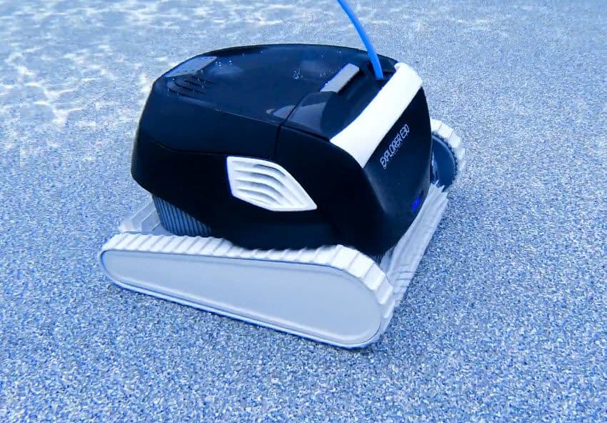 DOLPHIN EXPLORER E30